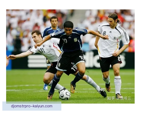 球员风格对比研究呈现多样化趋势，分析战术适应与表现稳定性。